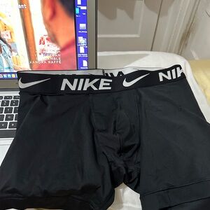 Nike Men's Black Boxer Briefs with Logo Waistband
